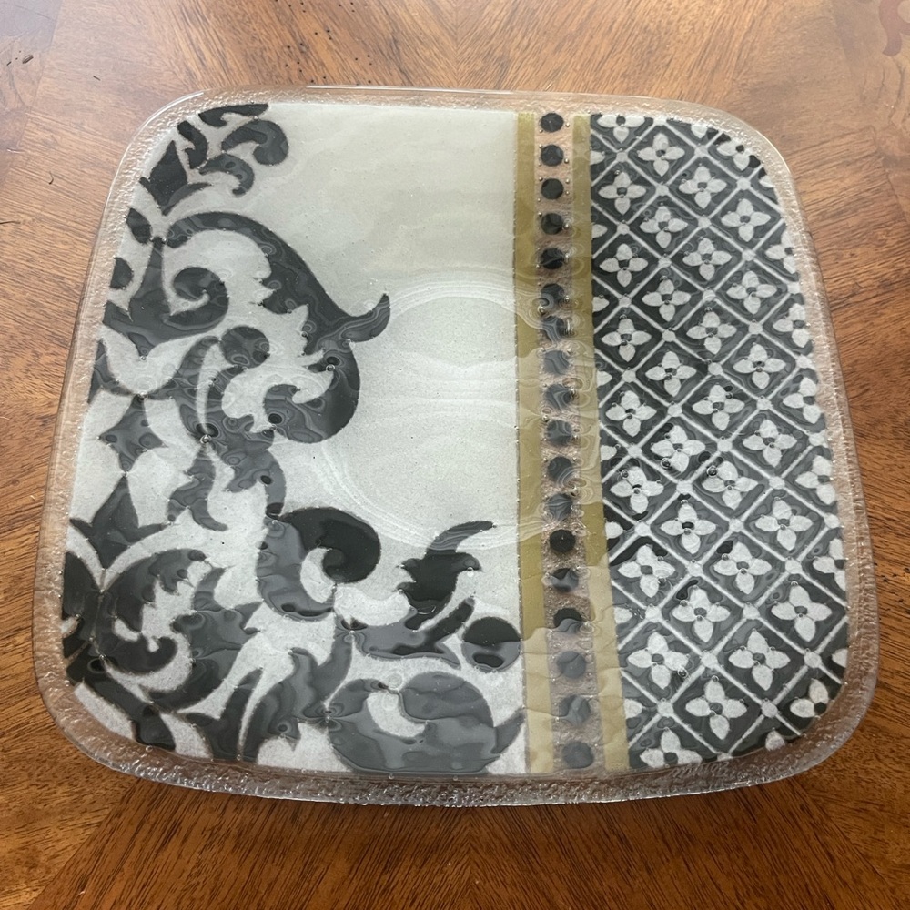 Rare Vtg Peggy Karr Bromade Pattern Square Glass Plate in Black, White & Gold